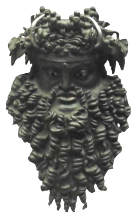 Fotografia de escultura representando o rosto de Dionísio como um homem com a barba longa e cacheada, usando uma coroa com cachos de uva e folhas de videira.