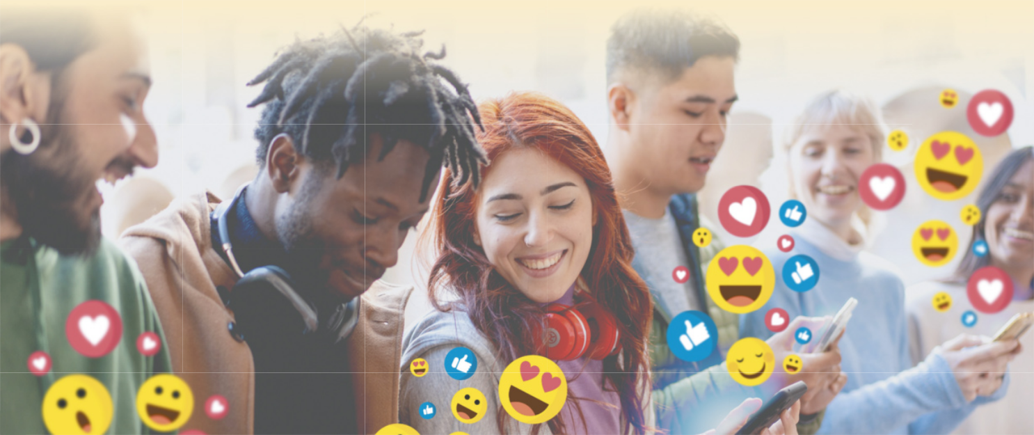 Imagem de pessoas jovens sorrindo e utilizando seus smartphones. Estão representados diversos emojis saindo dos smartphones.
