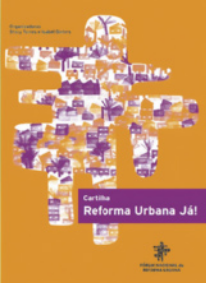 Capa de livro com ilustração de casas, edifícios e árvores.