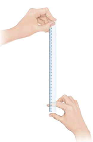 Ilustração de duas mãos segurando uma régua, pelas extremidades. A régua está na posição vertical.