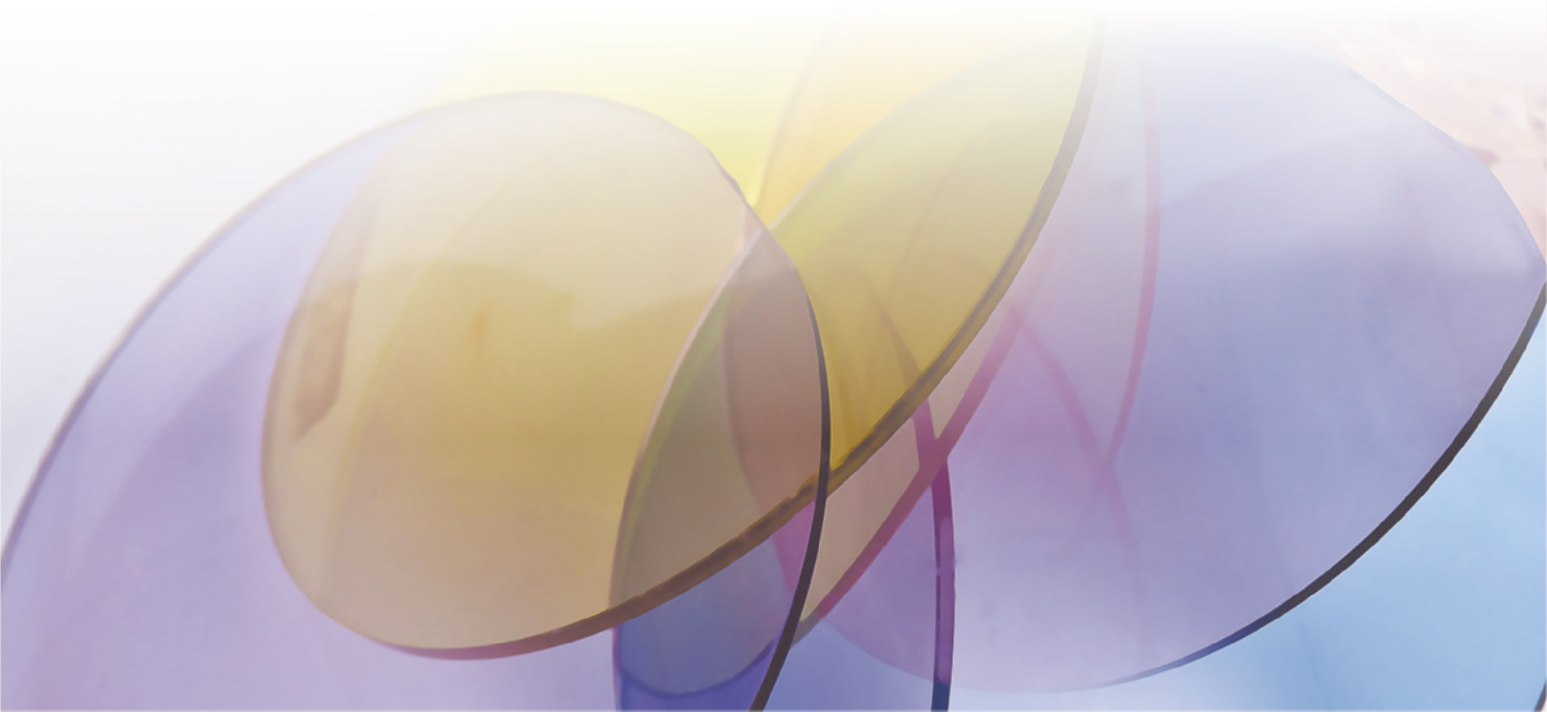 Imagens de lentes circulares coloridas.