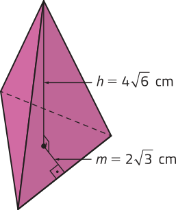 Imagem de uma pirâmide de base triangular. A altura h, medida do vértice até o centro da base, é igual a 4 raiz de 6 centímetros. Do centro da base, é traçado um segmento até o ponto médio de uma das arestas da base. Esse segmento é identificado como m e mede 2 raiz de 3 centímetros.
