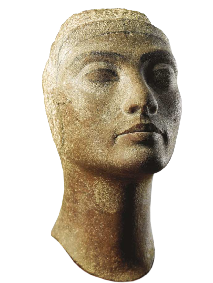 Fotografia de escultura inacabada representando a cabeça de uma mulher sem cabelos e orelhas.