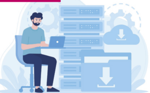 Ilustração de um homem sentado em uma cadeira diante de um notebook, digitando. Ao fundo, há servidores empilhados e, à direita, ícones que representam armazenamento em nuvem e uma pasta com seta apontando para baixo, simbolizando download. O cenário é composto por tons de azul e branco, com engrenagens ao fundo e elementos gráficos que remetem a tecnologia e processamento de dados.