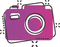 Ilustração de uma câmera fotográfica na cor rosa com contornos pretos. A câmera está posicionada sobre um fundo branco e acompanhada de linhas tracejadas ao redor, sugerindo movimento ou destaque visual. A imagem representa o ato de registrar imagens ou o uso de tecnologias de captura fotográfica no contexto digital.