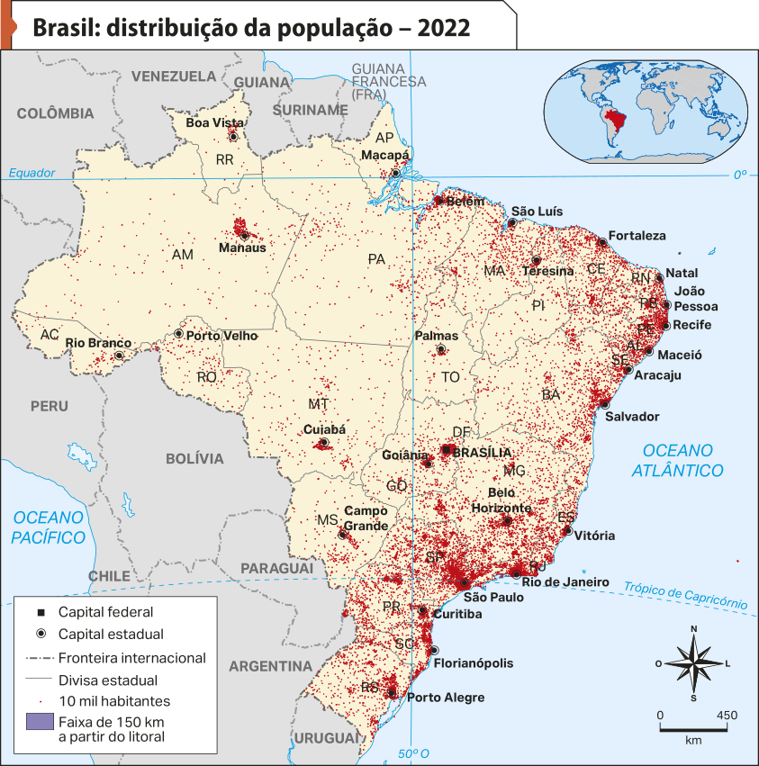 Mapa 'Brasil: distribuição da população – 2022'. Conforme a legenda, os dados são os seguintes: A maioria da população se concentra nas áreas litorâneas e nas proximidades das capitais dos estados. Também se destacam áreas populosas no interior de São Paulo, de Minas Gerais, do Rio de Janeiro e no leste da Bahia.