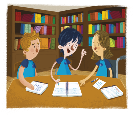 Ilustração de três jovens sentados ao redor de uma mesa em uma biblioteca. Eles estão usando camisetas azuis, o jovem à esquerda tem cabelo curto e loiro, o jovem no centro, tem cabelo escuro e curto, e a jovem à direita tem cabelo castanho claro. Sobre a mesa há cadernos e canetas, e ao fundo, há estantes cheias de livros coloridos.