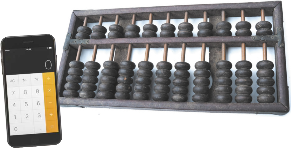 Imagem de um ábaco e um smartphone exibindo a calculadora. O ábaco tem estrutura retangular, com hastes paralelas por onde deslizam as contas utilizadas para os cálculos.