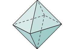 Ilustração de um poliedro formado por oito triângulos iguais. Quatro faces triangulares se unem em um ponto e as outras quatro faces triangulares se unem em outro ponto.