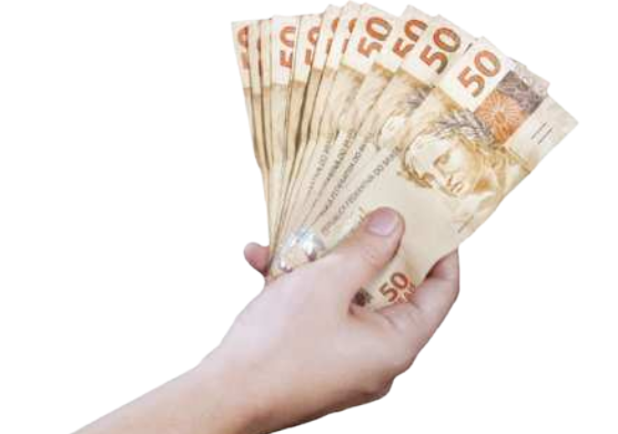 Ilustração de notas de cinquenta reais na mão de uma pessoa.