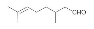 Estrutura química formada por símbolos de elementos químicos e linhas. Há uma sequência de sete linhas formando seis vértices e com o grupo C H O ao final da sétima linha. A segunda linha é dupla; e o primeiro e quinto vértice estão ligados a uma linha simples, cada um.