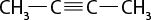 Estrutura química formada por símbolos de elementos químicos e linhas. À esquerda há um grupo C H índice 3 ligado a um elemento C por uma linha simples e que está ligado por 3 linhas paralelas a outro elemento C, que por sua vez está ligado a um grupo C H índice 3 por uma linha simples.