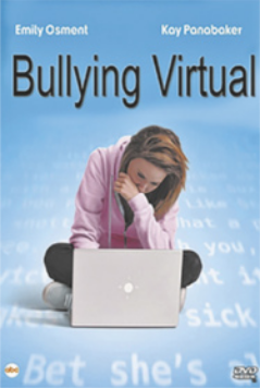Cartaz do filme 'Bullying Virtual', com imagem de uma jovem preocupada olhando o notebook.