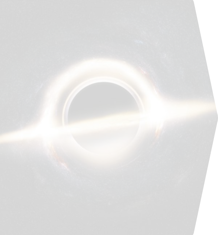 Imagem representando um buraco negro. Há um círculo de luz branca, com um traço horizontal de luz que o corta ao meio. A imagem está com opacidade reduzida.